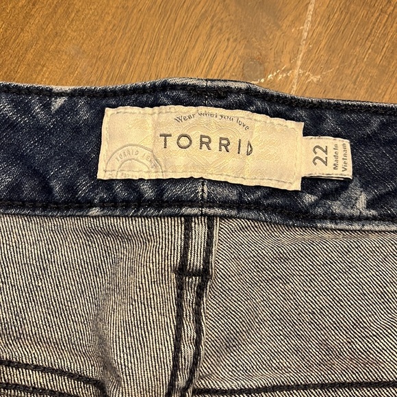 Torrid 22 Fourth of July 🇺🇸 Patriotic Star denim shorts Memorial Day Summer - Picture 3 of 6